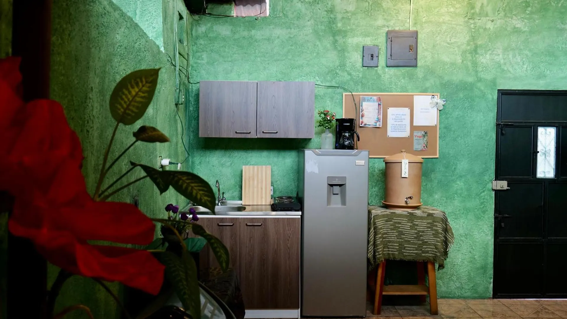 Wonderland B&B - Shuttle Services Available أنتيغوا غواتيمالا بيت شباب أنتيغوا غواتيمالا