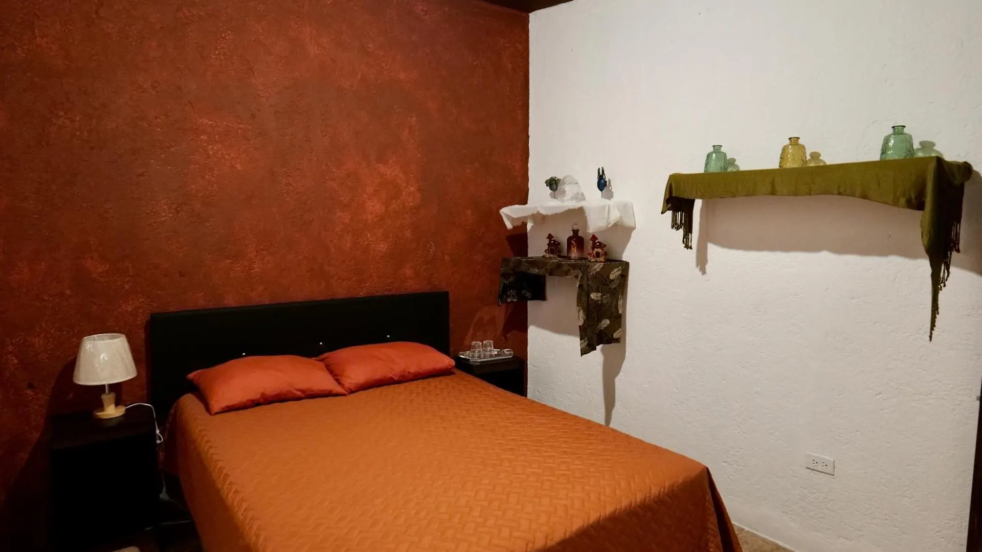 Wonderland B&B - Shuttle Services Available أنتيغوا غواتيمالا بيت شباب أنتيغوا غواتيمالا