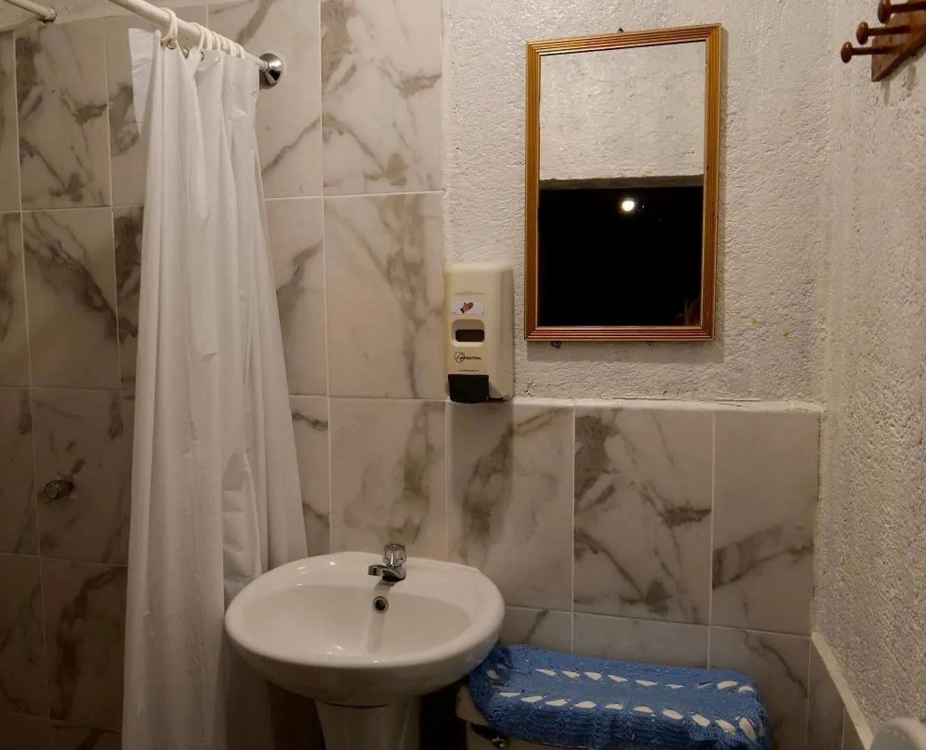Wonderland B&B - Shuttle Services Available 안티구아 과테말라 0*, 안티구아 과테말라 과테말라